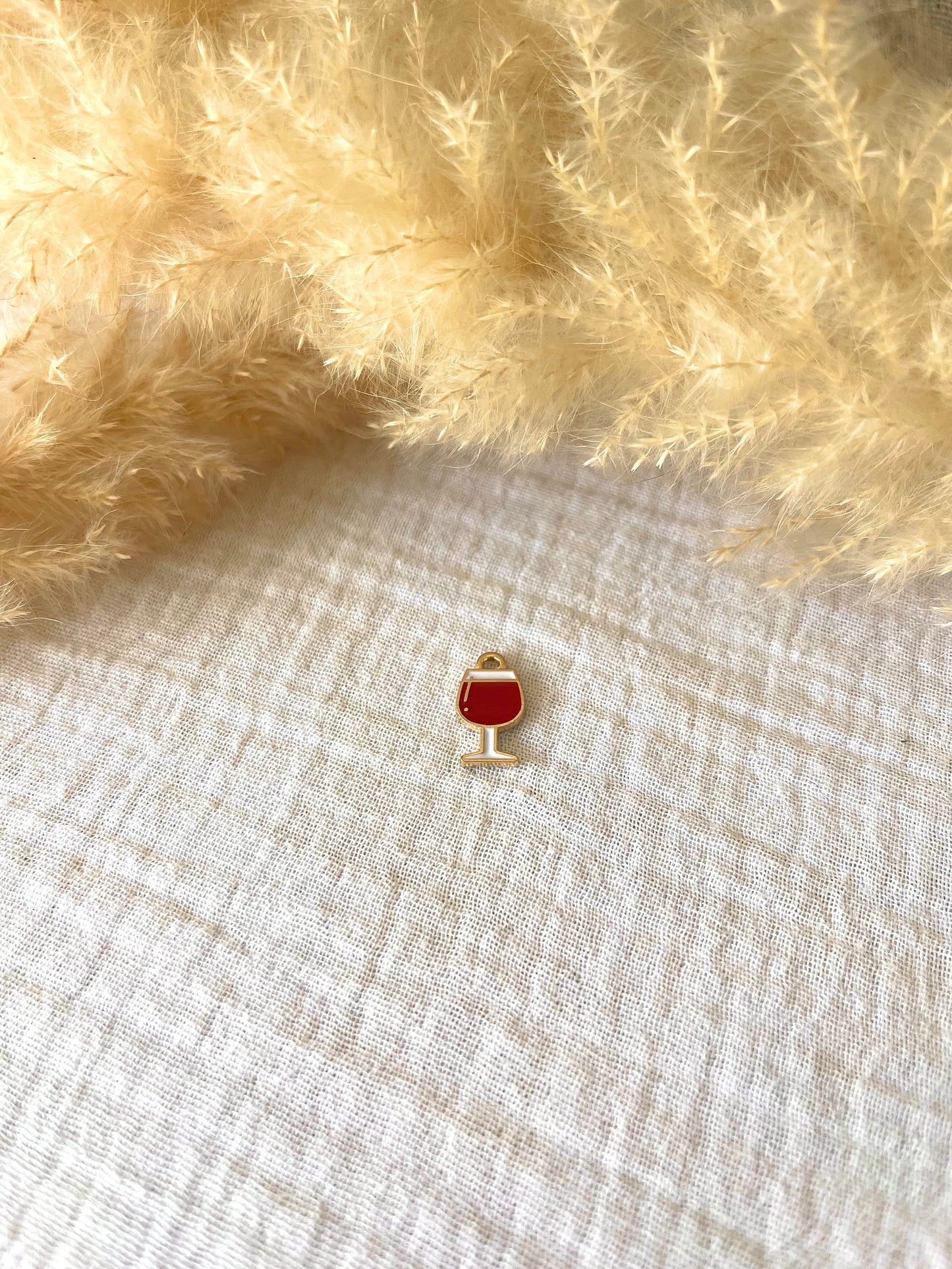 Pendentif verre de vin rouge